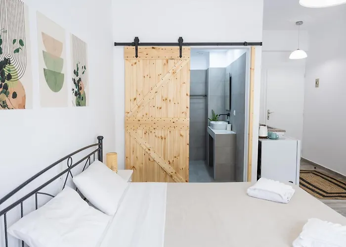 White Wave 2 Kamari (Santorini)